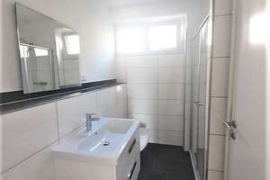 Modernisiertes Haus mit Balkon, Garage, Garten und Weitblick! – Die vollständige Adresse der Immobilie erhältst du vom Anbieter., 42111 Barmen, Wuppertal – Vorschaubild 3