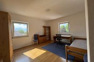 Helle 2-Zimmer-Einheit mit neuer Küche