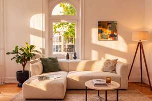 Hamburg-Neustadt: Elegante Altbauwohnung in bester Lage