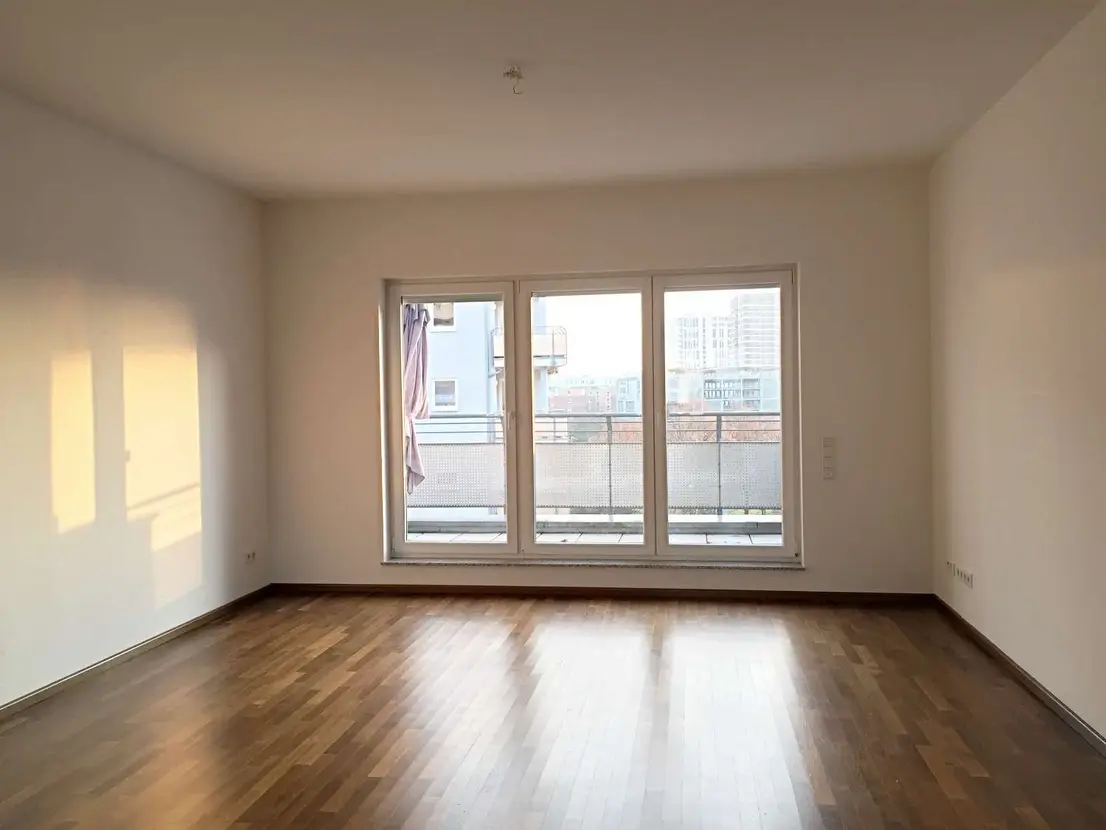 Rebstockviertel: Moderne 3 Zimmer Penthousewohnung mit großer Terrasse — photo 3