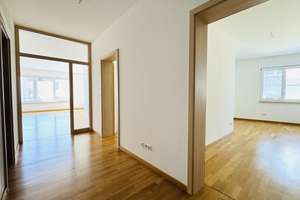 Hochwertige 4-Zimmer Stadtwohnung mit großem Garten / Nähe ZEISS Hightech-Standort – Kochstraße 1, 7745 Jena-Süd, Jena – Vorschaubild 2