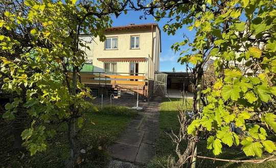 Charmantes Reihenendhaus mit viel Platz und Gartenparadies in Landau