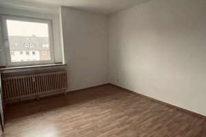 Sanierte 3-Zimmer-Wohnung mit 64m2 Dachterrasse – Auf dem Orth 10, 51069 Dellbrück, Köln – Vorschaubild 4