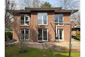 Exklusives Familienhaus nahe Hermsdorfer Fließ - modern, nachhaltig, naturnah 