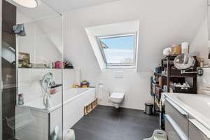 Hochwertige 4,5-Zimmer-Maisonette mit viel Licht und Raumgefühl – Die vollständige Adresse der Immobilie erhältst du vom Anbieter., 70435 Zuffenhausen-Mönchsberg, Stuttgart – Vorschaubild 5