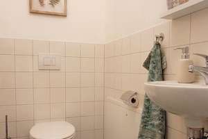2-Raum-Wohnung mit perfekter Ausstattung: Fußbodenheizung, Balkon, Bad mit Du & Wanne, Gäste-WC... – Fabriciusstraße 1, 9126 Bernsdorf, Chemnitz – Vorschaubild 7