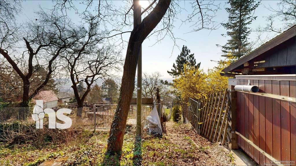 Immobilie in Freyburg (Unstrut) - PROVISIONSFREI: Ferienhaus bei Freyburg mit großem Grundstück & Wohnhaus-Genehmigung - Bild 2