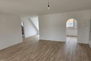 Renovierte 3-ZW in einer gepflegten Wohnanlage mit Tiefgarage! – Wredestr. 18, 97082 Zellerau, Würzburg – Vorschaubild 2