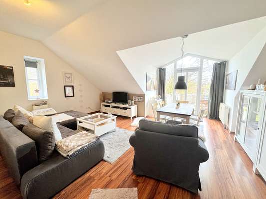 Für Kapitalanleger - große 2 - Zimmer Dachgeschosswohnung mit Südausrichtung - Gartenstadt Mühlenhof