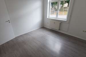 Großzügige 4-Zimmer-Wohnung in Kassel – ideal für WG, Berufstätige oder Familien! – Zentgrafenstraße 180, 34130 Kirchditmold, Kassel – Vorschaubild 1
