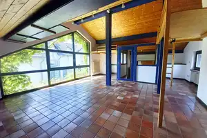 CITYHOUSE: Freistehendes Einfamilienhaus mit großem Grundstück, Außenpool, Sauna, Kamin und Garage – Rheinisch-Bergischer Kreis – Vorschaubild 5