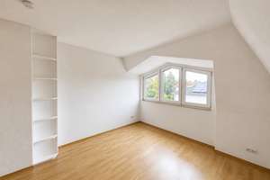 Geräumige, bezugsfreie Wohnung mit Südwest-Terrasse und KFZ-Stellplatz nahe S-Bhf Lichtenrade! – Wildauer Straße 1, 12307 Lichtenrade, Berlin – Vorschaubild 2