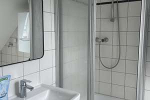 Lebendig wohnen in Pempelfort: 2,5-Zimmer-Dachgeschosswohnung – Liebigstraße 18, 40479 Pempelfort, Düsseldorf – Vorschaubild 11
