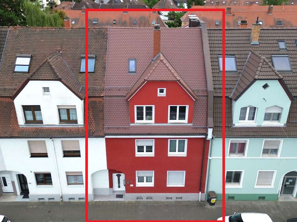 02 Hausansicht Straßenseite