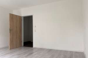 Einziehen und wohlfühlen! 2 Zimmer Wohnung mit Balkon! – Nachtigallenstr. 16, 51147 Wahn, Köln – Vorschaubild 9