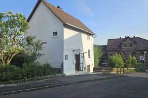 Modernisiertes Einfamilienhaus mit Garten in Edermünde – Schwalm-Eder-Kreis – Vorschaubild 1