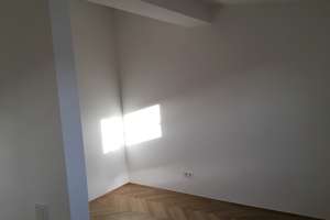SCHWABING | attraktive DG-Wohnung mit EBK & Parkett & Videosprechanlage – Die vollständige Adresse der Immobilie erhältst du vom Anbieter., 80796 Neuschwabing, München – Vorschaubild 7