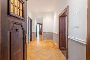 186 m² - Prächtige Altbauwohnung mit Stuckdecken, Loggia und historischem Charme – 13156 Niederschönhausen, Berlin – Vorschaubild 2