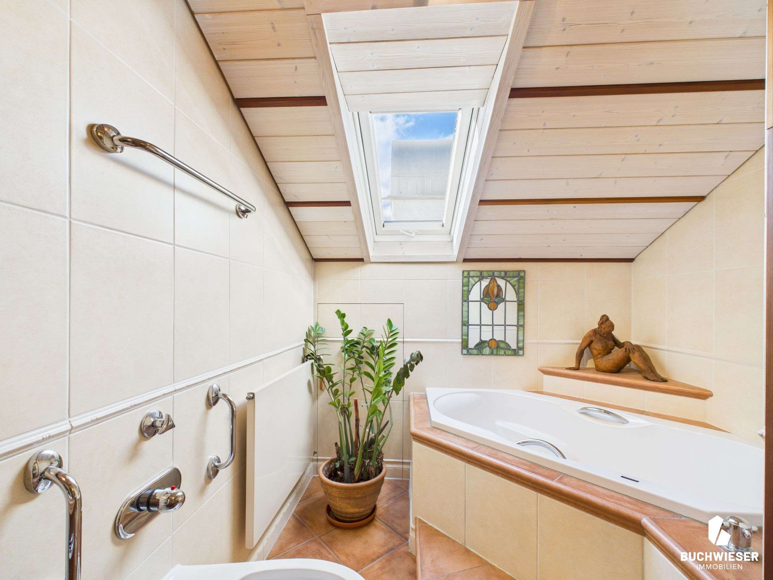 Immobilie in Grainau - Alpines Juwel in bester Zentrumslage von Grainau – Wohnen, Handwerk & Charakter unter der Zugspitze - Bild 8