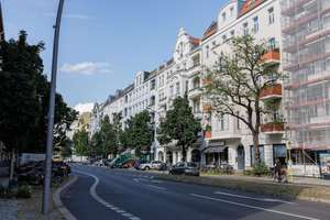 Stilvolle 3-Zimmer-Altbauwohnung mit 3,50 m Deckenhöhe und Kamin in bester Lage! – Uhlandstraße 129, 10717 Wilmersdorf, Berlin – Vorschaubild 22