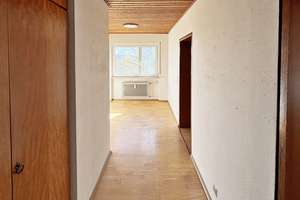 MIT BLICK INS GRÜNE: SAN.-BEDÜRFTIGE 2-ZI-ETW MIT SÜDBALKON, LIFT UND TG-STELLPLATZ IN ER-BÜCHENBACH – Kulmbacher Straße 14, 91056 Büchenbach Nord, Erlangen – Vorschaubild 15