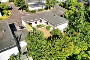 Leben mit Weitblick: Großzügiger Bungalow in Sankt-Augustin- Niederpleis  – Die vollständige Adresse der Immobilie erhältst du vom Anbieter., 53757 Sankt Augustin – Vorschaubild 3