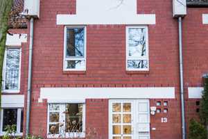 Großes Reihenhaus mit fünf geräumigen Zimmern + Garten + Garage + PKW Stellplatz in Langenhagen – Hannover (Kreis) – Vorschaubild 1