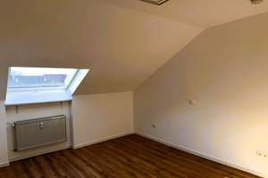 4-Zimmer-Wohnung mit Balkon in Altenstadt an der Waldnaab – Die vollständige Adresse der Immobilie erhältst du vom Anbieter., 92665 Altenstadt an der Waldnaab – Vorschaubild 7