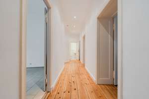 Stilvoller Altbau in Toplage Berlin: 4-Zimmer-Erdgeschosswohnung im Vorderhaus – Provisionsfrei – Düsseldorfer Str. 14, 10719 Wilmersdorf, Berlin – Vorschaubild 2