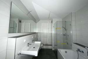 Lichtdurchflutete 3-Zimmer-Wohnung | großer Westbalkon, EBK & Carport | ruhig & zentral – Karolinenstraße 72, 90763 Nördliche Südstadt, Fürth – Vorschaubild 12
