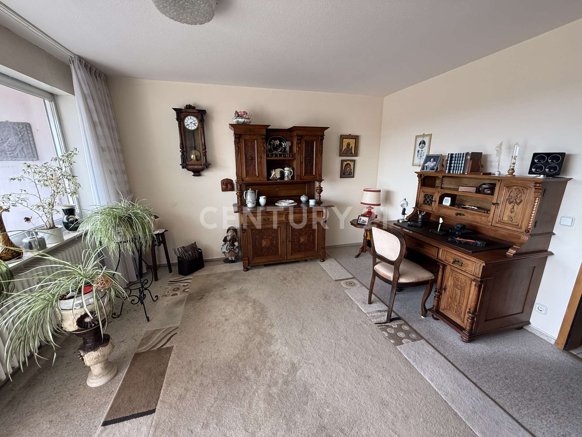 Immobilie in Dillingen/Saar - Traum Wohnung in absoluter Spitzenlage von Dillingen (Odilienplatz) 500€ Bodenrichtwert + Aufzug - Bild 1