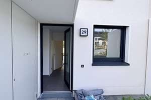 ERSTBEZUG 145qm Familienfreundliche 5 Zimmer Neubauhaus nähe U2 Röthenbach + 2 Stellplätze – Lilienstrasse 29, 90547 Stein – Vorschaubild 2