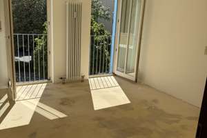 Frisch renovierte 2-Zimmer Wohnung Raumwunder mit Blick in's Grüne