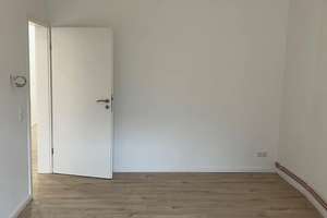 Nähe Bahnhof: Modernisierte 3,5-Zimmer-Altbau-Wohnung in Lübeck-St. Lorenz Nord, Steinrader Weg – Steinrader Weg 28, 23558 Sankt Lorenz Nord, Lübeck – Vorschaubild 5