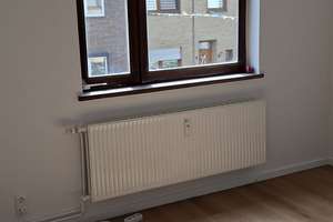Zwei Zimmer 1.OG in Bremen: Helle Wohnung mit Balkon – Eutiner Str. 16, 28219 Osterfeuerberg, Bremen – Vorschaubild 3