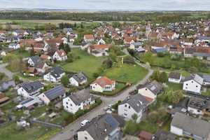 Einfamilienhaus auf großem Eckgrundstück mit Wintergarten und Garage – Neuburg-Schrobenhausen (Kreis) – Vorschaubild 3