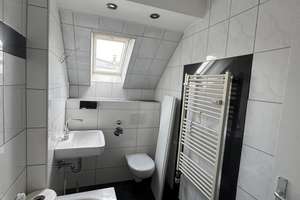Attraktive 3,5-Zimmer-Dachgeschosswohnung in Duisburg – Freidrich-Wilhelm-Str. 24, 47051 Dellviertel, Duisburg – Vorschaubild 3