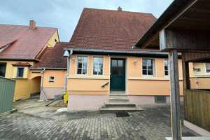 gepflegtes Einfamilienhaus mit schönem Garten und Gartenlaube – Am Rathaus 2, 6198 Saalekreis – Vorschaubild 1