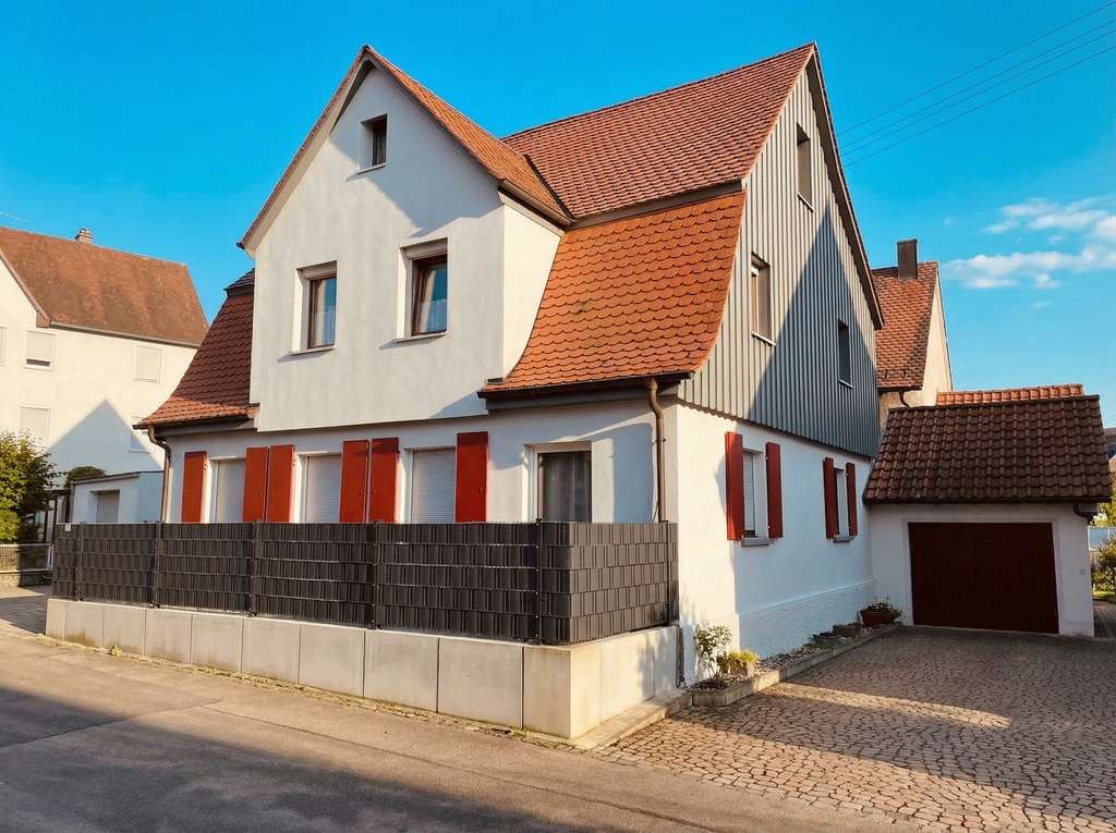 Immobilie in Schelklingen - Ein Haus mit vielen Möglichkeiten - Vermietete Immobilie in Schelklingen - Bild 2