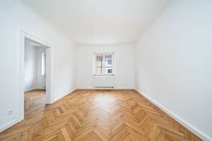 Liebevoll kernsanierte und Denkmal geschützte  4 Zi Altbau-Wohnung in ruhiger Lage – Lautensackstr. 12, 80687 Friedenheim, München – Vorschaubild 3