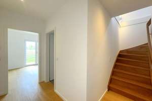*PETS ALLOWED IN 2-STORY APPARTMENT* approx. 116 m², 3-room, 2-bed, 1.25-bath, garage, and garden – Die vollständige Adresse der Immobilie erhältst du vom Anbieter., 65191 Mitte, Wiesbaden – Vorschaubild 13