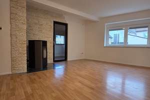 Großzügige, frisch renovierte Maisonette-Wohnung mit 5 Zimmern, 3 Bädern & Balkon – Bahnhofstraße 5, 97450 Arnstein – Vorschaubild 26