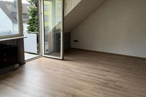 Helle 2-ZKB-Dachgeschosswohnung mit Balkon und Stellplatz in Trier-Pfalzel