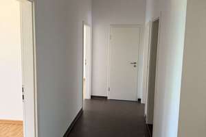 Carrée Verde Fürth: Moderne 3 Zimmer Wohnung mit großem Balkon in Fürth-Unterfarrnbach – Flugplatzstraße 82a, 90768 Unterfarrnbach, Fürth – Vorschaubild 3