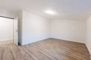 Lichtdurchflutetes, modernes WG- Zimmer zu vermieten – Koblenz – Vorschaubild 3