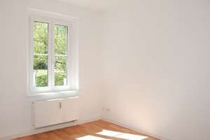 Kleine 2-Raum-Wohnung mit Einbauküche und Balkon – Bernhardstr. 32, 9126 Lutherviertel, Chemnitz – Vorschaubild 2