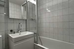 1-Raum-App. möbliert m. sep. Küche u. Bad, ca.34 qm – Engadiner Straße 34, 81475 München – Vorschaubild 6