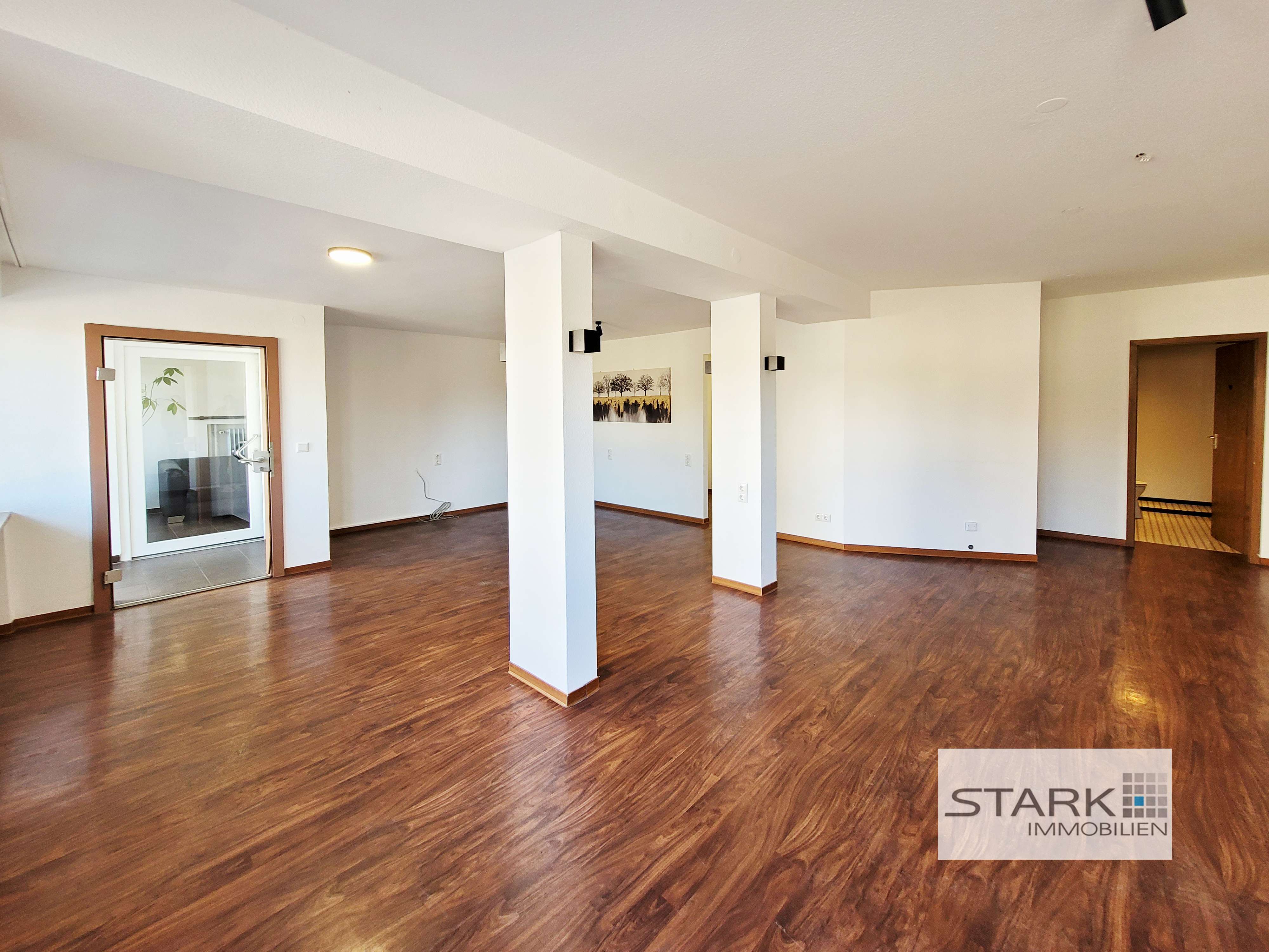 Immobilie in Kleinrinderfeld - Großes und vielseitiges Wohn- und Gewerbeobjekt in Kleinrinderfeld! - Bild 4