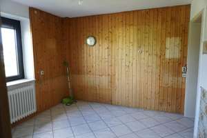 Doppelhaushälfte mit schönem Garten in begehrter Wohnlage von Freudenstadt. – Die vollständige Adresse der Immobilie erhältst du vom Anbieter., 72250 Freudenstadt – Vorschaubild 4