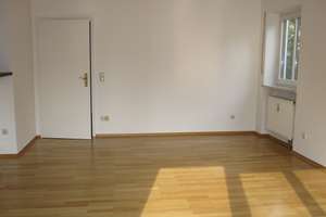 *Lichtdurchflutete 2-Zimmer-Wohnung mit Süd-/West-Balkon in München-Waldtrudering** – Kloster-Innichen-Strasse *, 81827 Waldtrudering, München – Vorschaubild 2